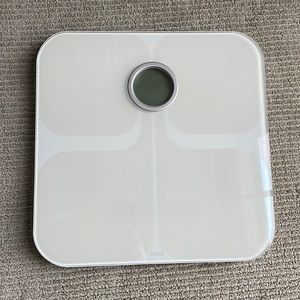 ✨LIKE NEW✨ FITBIT WI-FI SMART SCALE, White $60 OBO